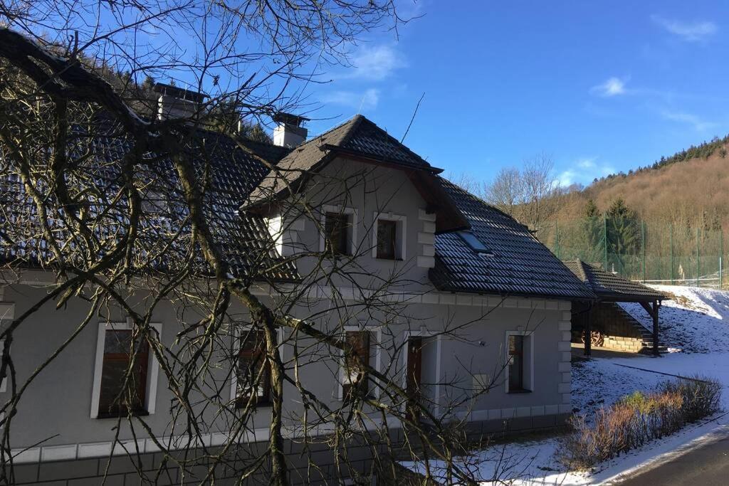 Villa Vykmanov Medenec Esterno foto
