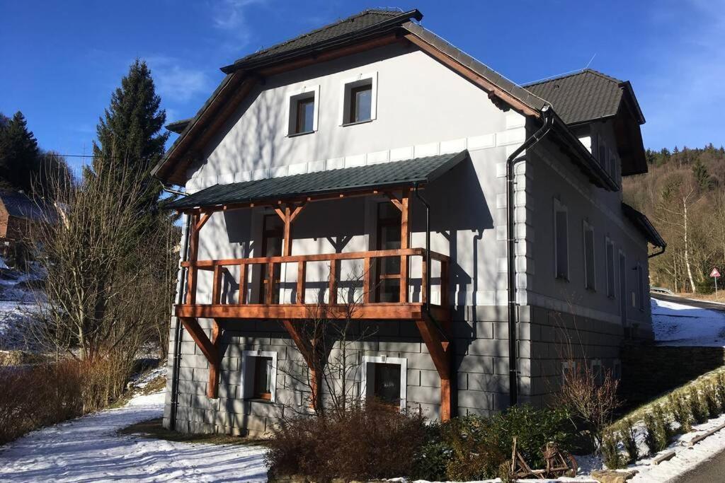 Villa Vykmanov Medenec Esterno foto
